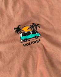 تیشرت هالیدی