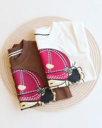 تیشرت شلوارک دختر کلاه قرمز