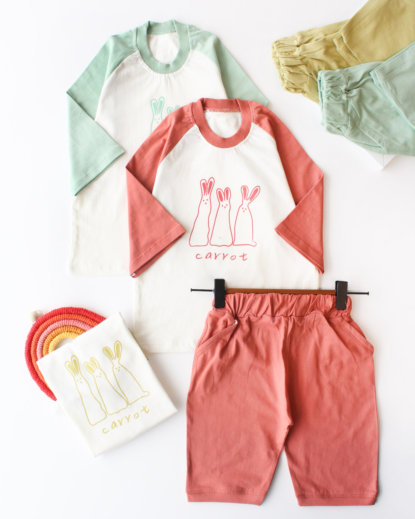 تیشرت شلوارک خرگوش ها تیشرت شلوارک خرگوش ها